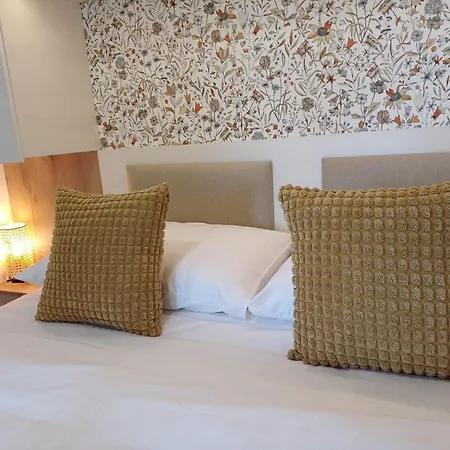 Nature Getaway With Wooden Soaking Hot Tub * Nova Vas (Bloke)