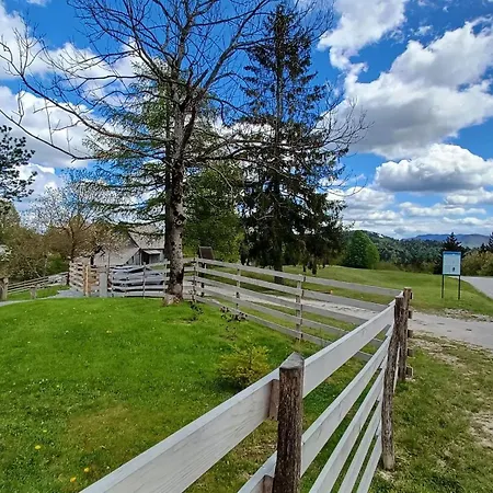 Nature Getaway With Wooden Soaking Hot Tub * Nova Vas (Bloke)