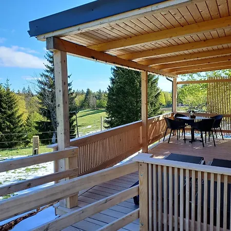 Nature Getaway With Wooden Soaking Hot Tub