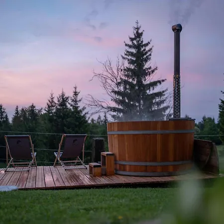 Nature Getaway With Wooden Soaking Hot Tub