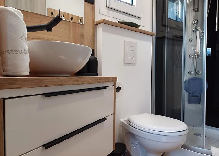 Nature Getaway With Wooden Soaking Hot Tub