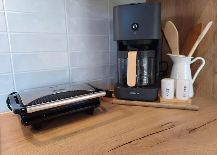 Дом отдыха Nature Getaway With Wooden Soaking Hot Tub Нова-Вас