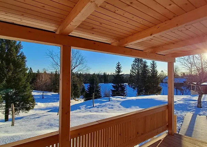 Дом отдыха Nature Getaway With Wooden Soaking Hot Tub