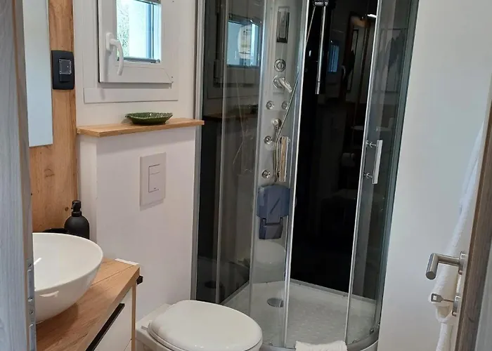 Nature Getaway With Wooden Soaking Hot Tub