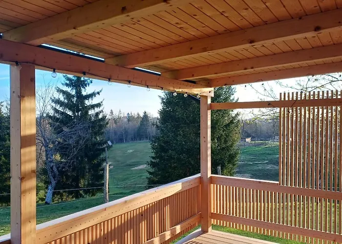 Дом отдыха Nature Getaway With Wooden Soaking Hot Tub Нова-Вас