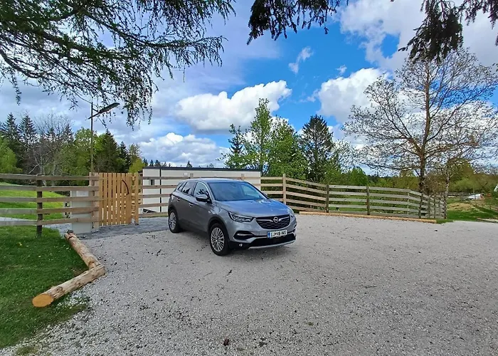 Nature Getaway With Wooden Soaking Hot Tub Нова-Вас
