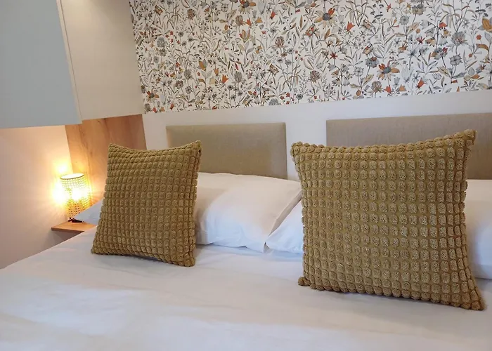 Nature Getaway With Wooden Soaking Hot Tub * Nova Vas (Bloke)