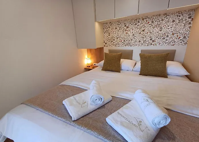 Casa vacanze Nature Getaway With Wooden Soaking Hot Tub Nova Vas (Bloke)