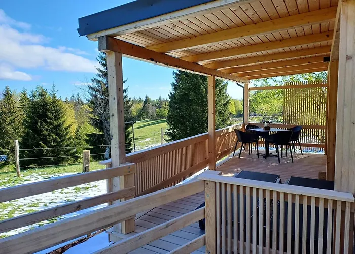 Nature Getaway With Wooden Soaking Hot Tub