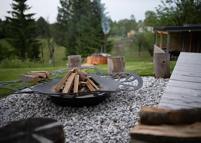 Casa vacanze Nature Getaway With Wooden Soaking Hot Tub Nova Vas (Bloke)